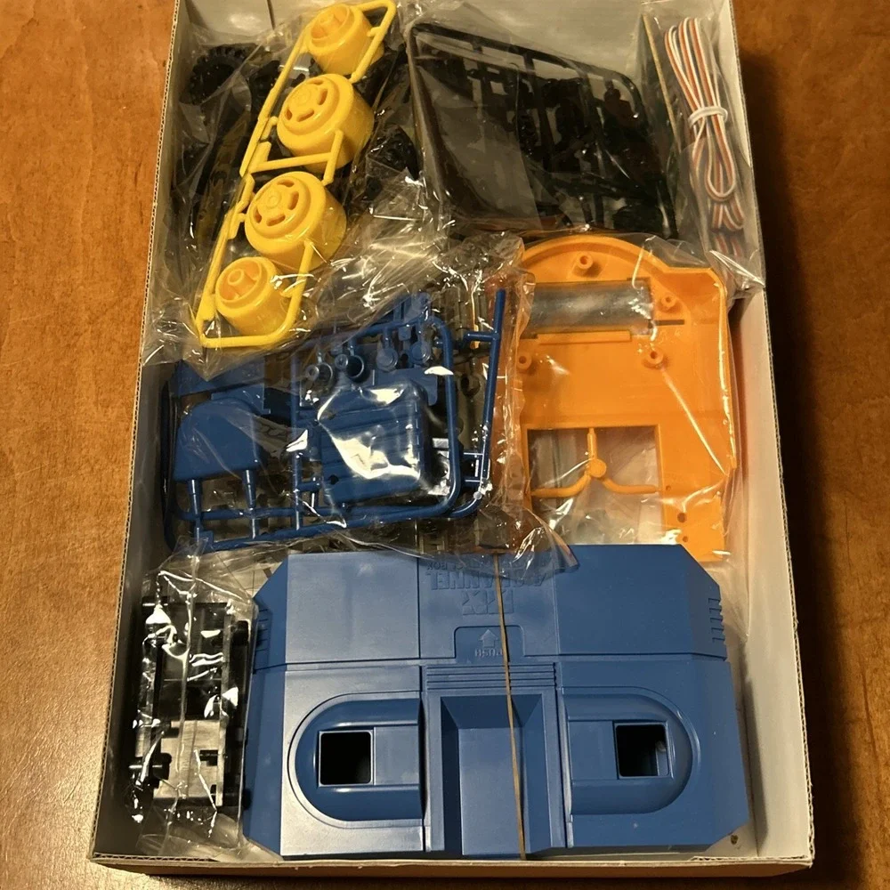 Remote Controlled Forklift Battery Op Model Kit By Tamiya #70115 New 1998